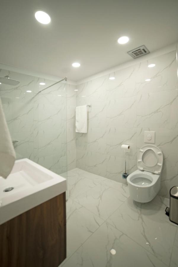 Nbt Hotel Reps Kukes Zewnętrze zdjęcie